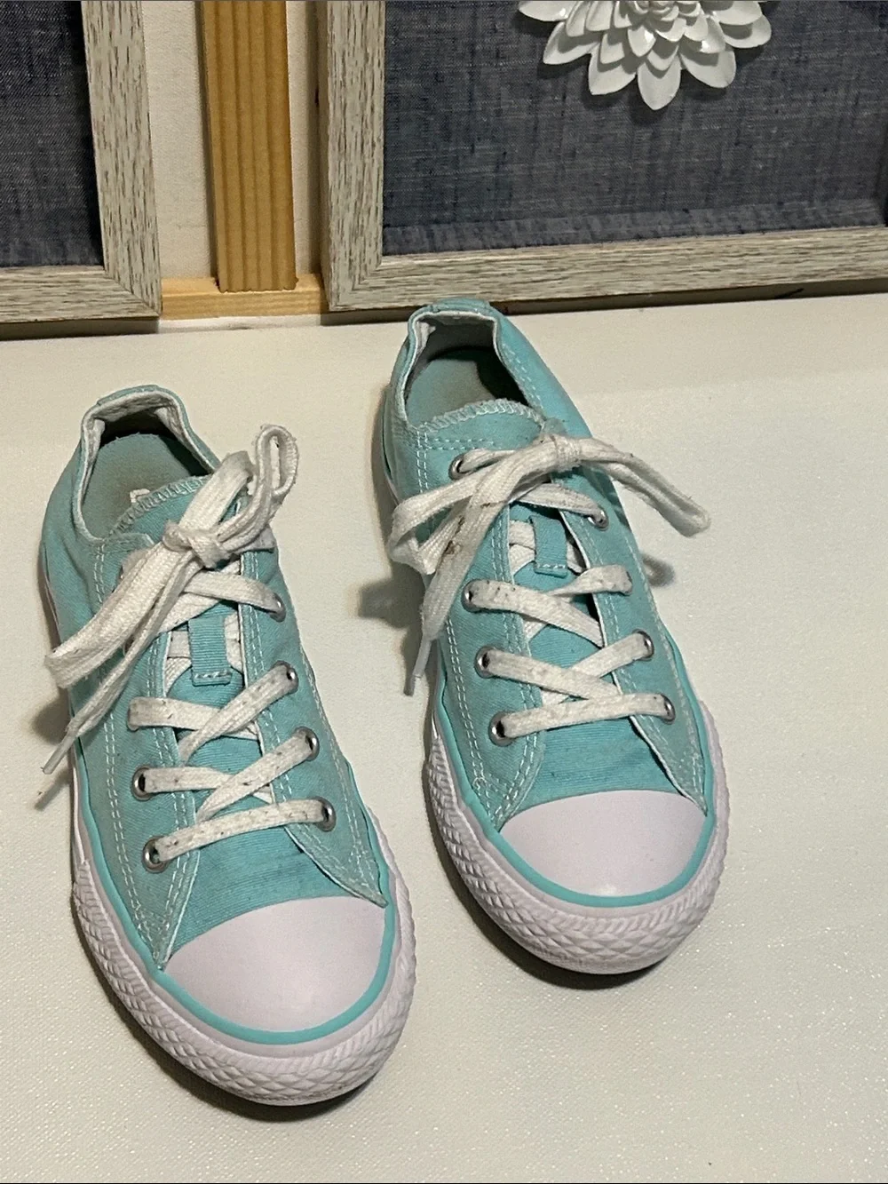 Kids Canvas Low-Top Sneakers in Aqua Blue